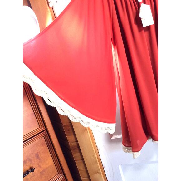 Couture 2Tee Peasant or BOHO Top with Lace Trim. Small and Flowy NWT - Picture 7 of 10